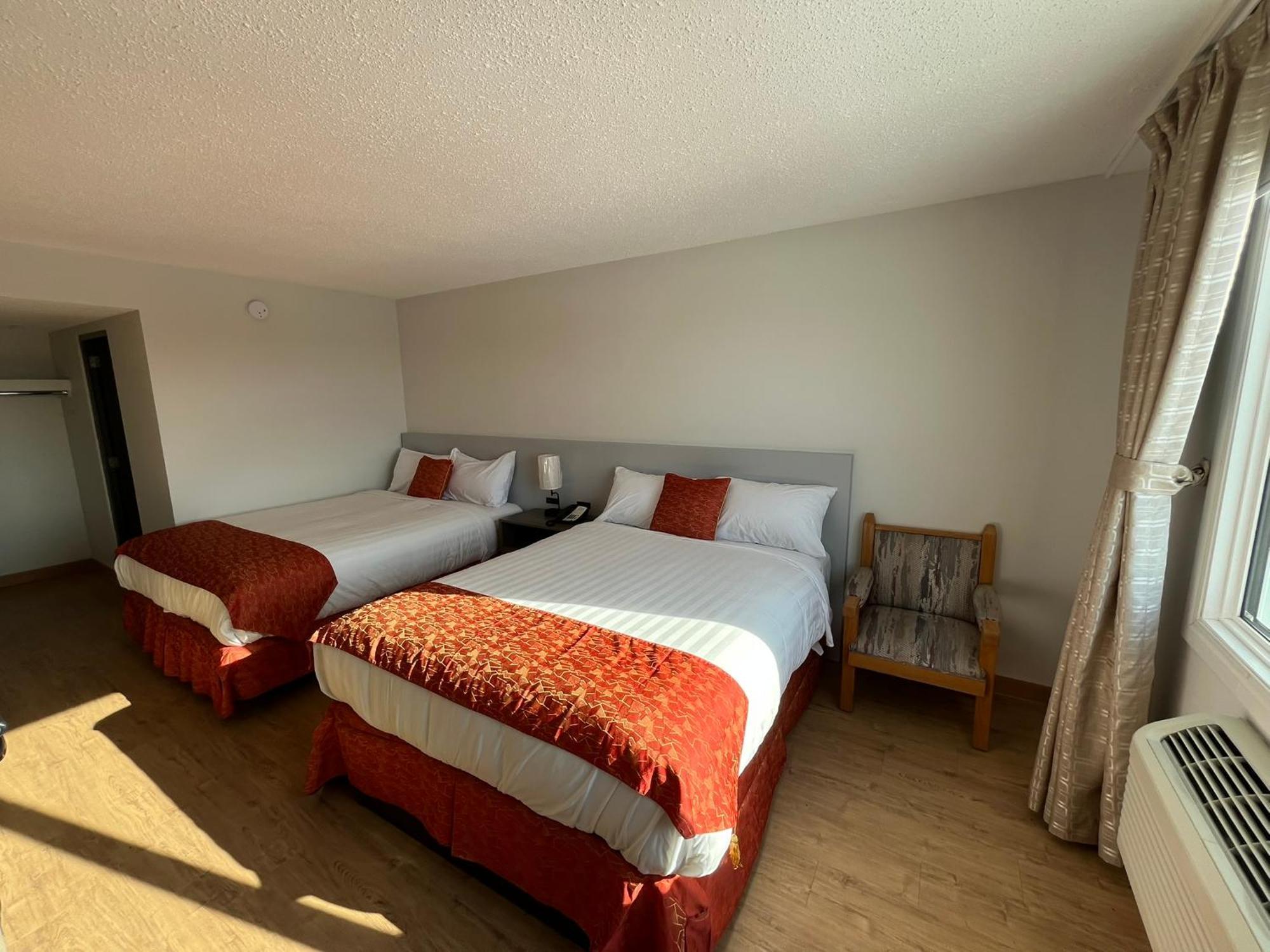 The Lodge Inn Edmonton Bagian luar foto